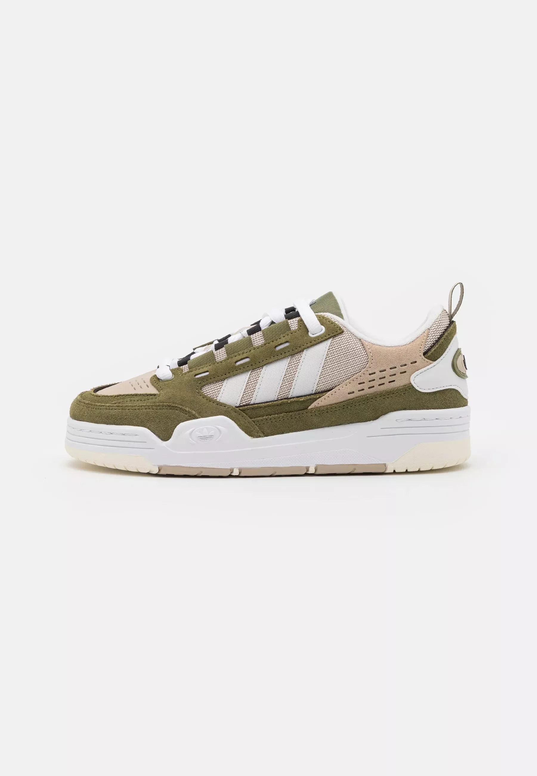 Classic Low Top Sneaker Olive