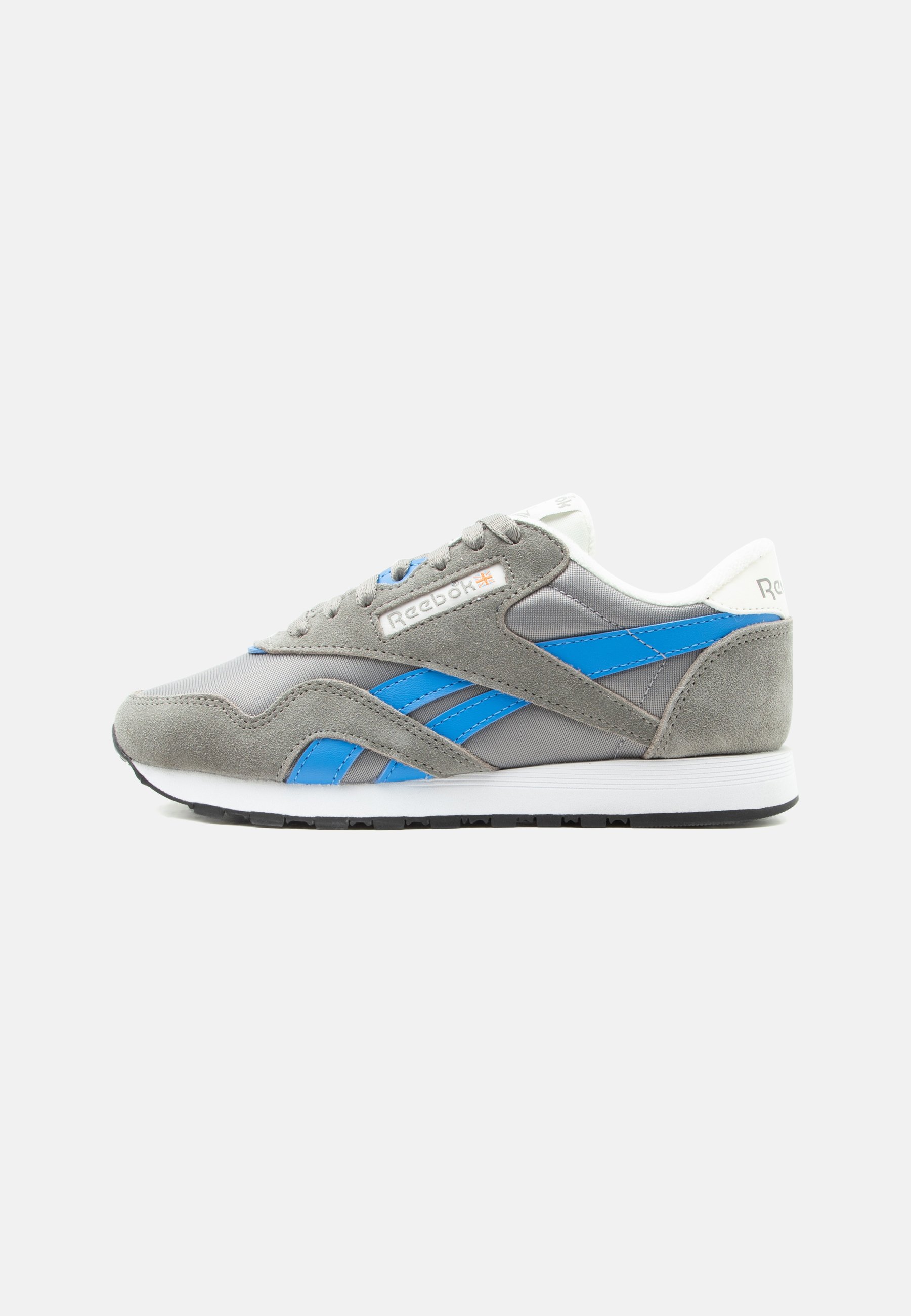Apex Retro Sneaker Graphite