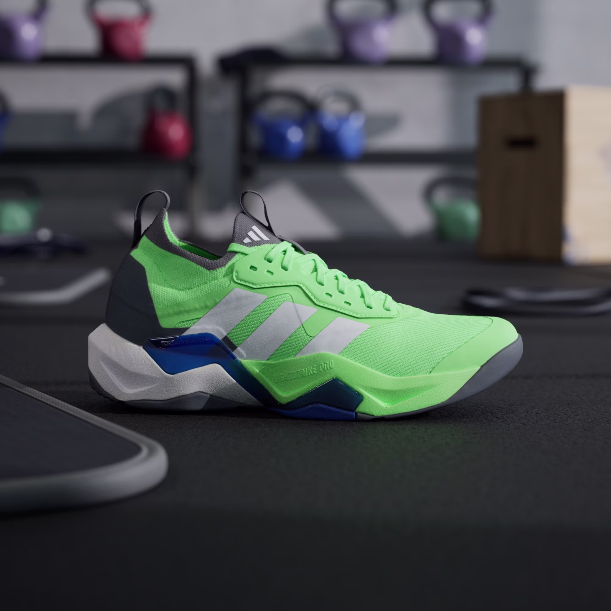 Momentum Gym Training Shoe Earth
