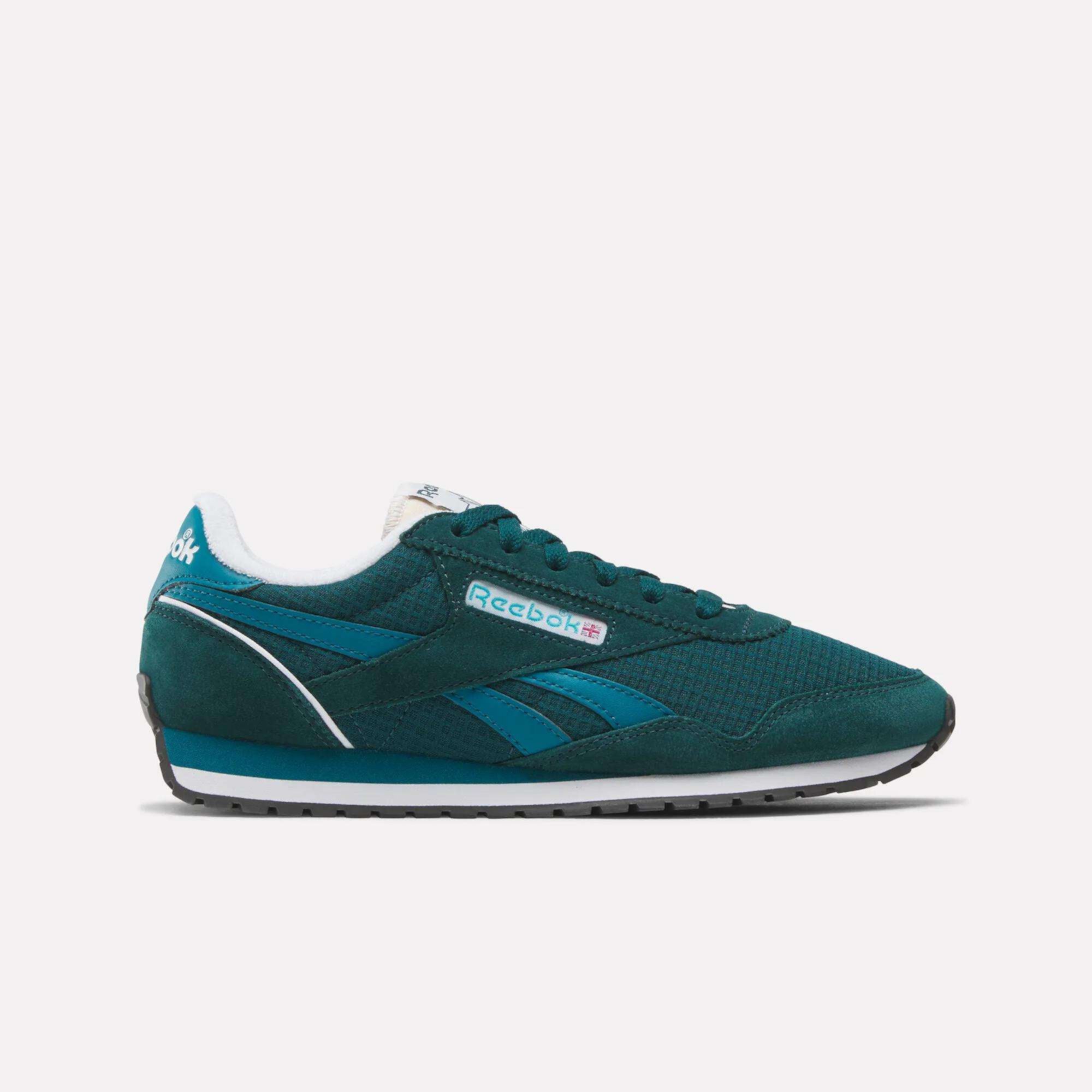 Sleek Retro Sneaker Indigo