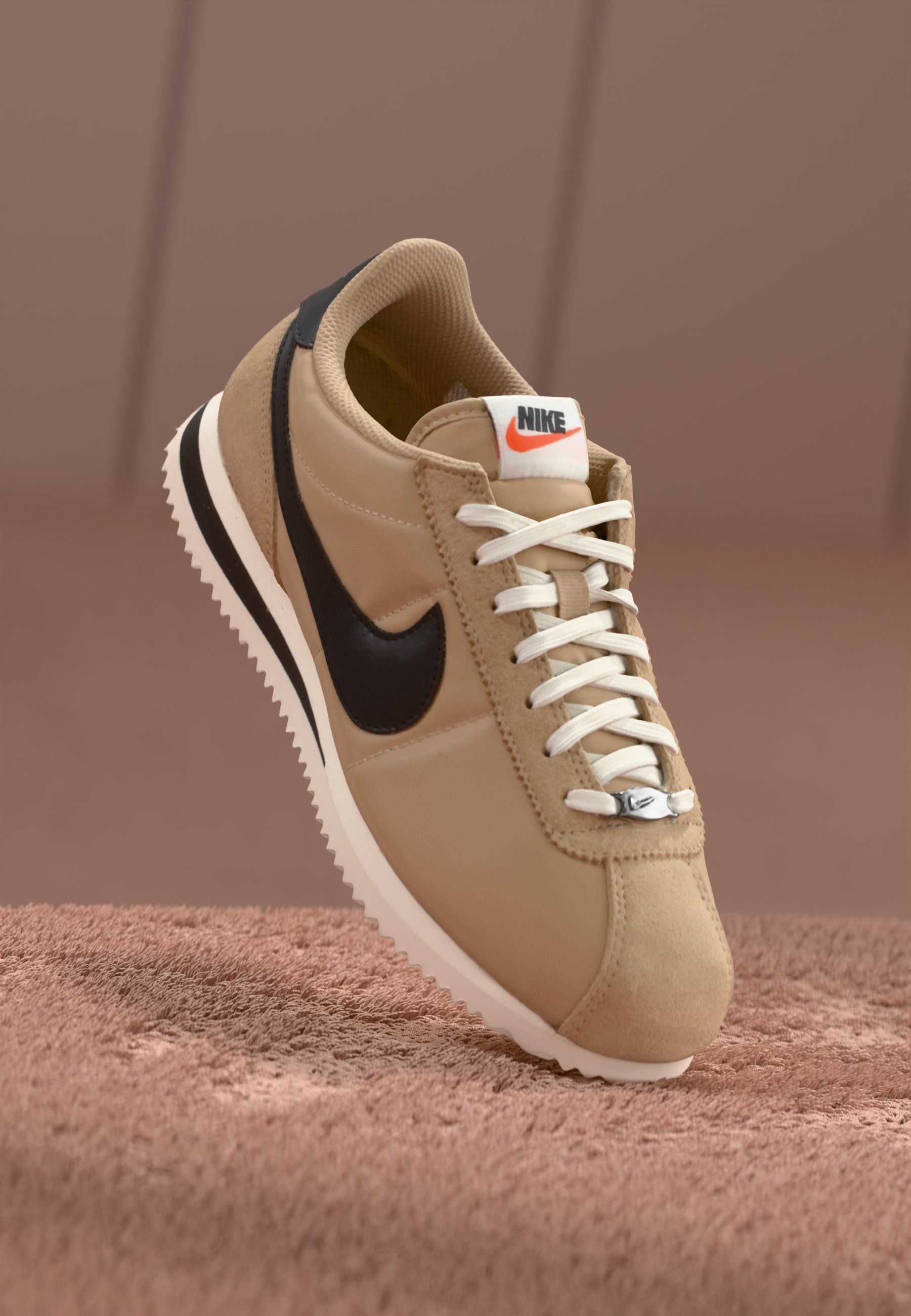 Bold Classic Oxford Shoe Beige