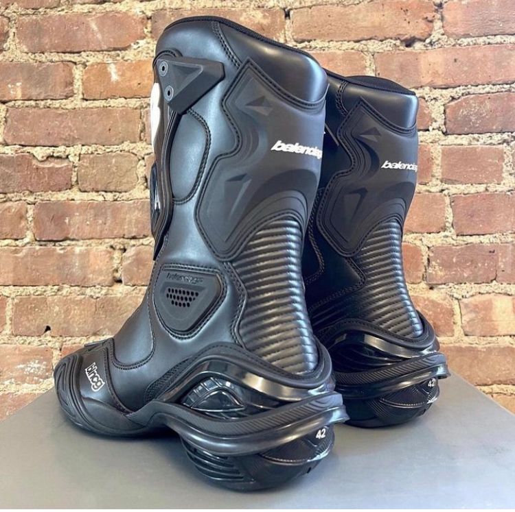 Sleek Motorcycle Boot Midnight