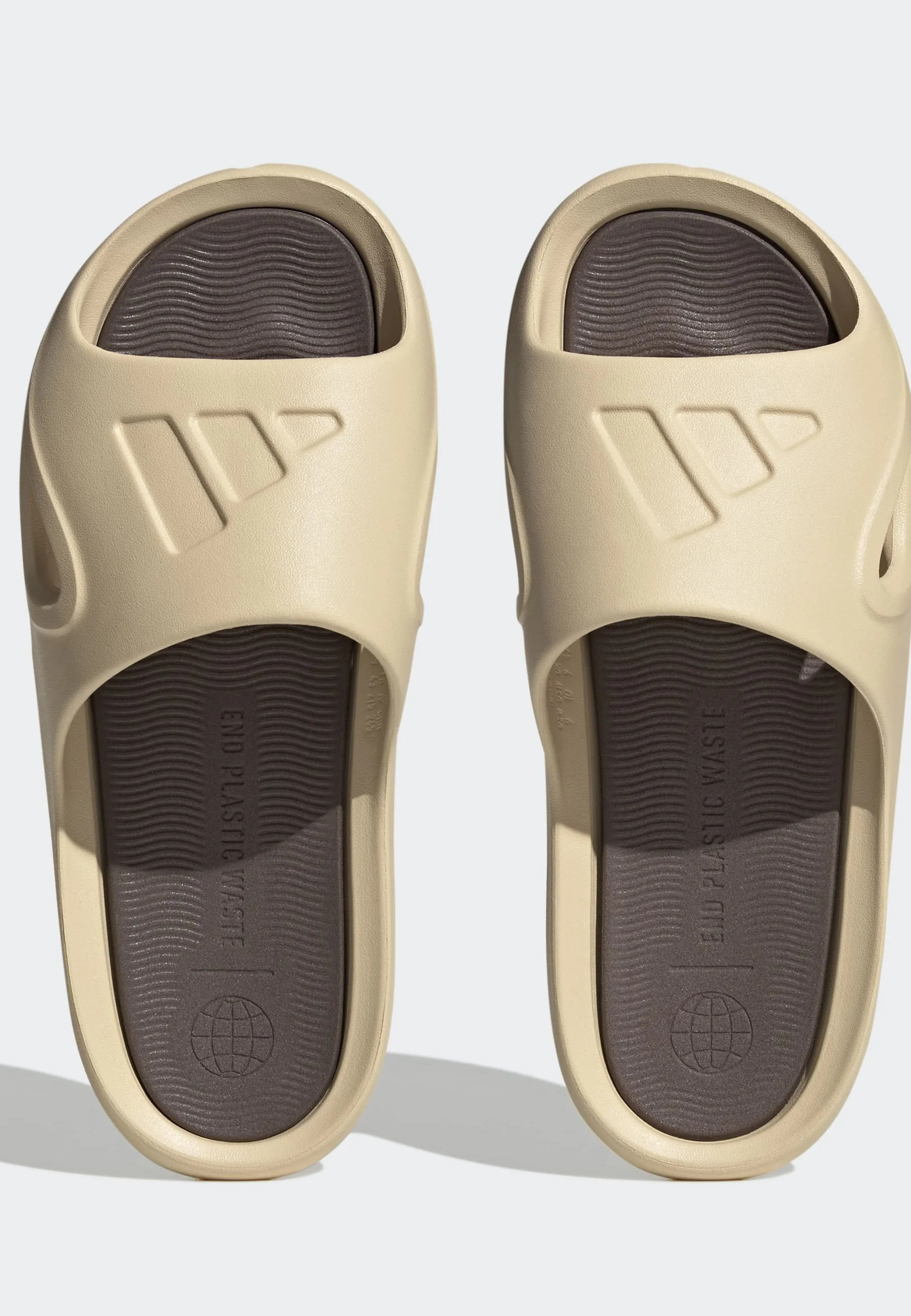 Executive Racing Flat Sand