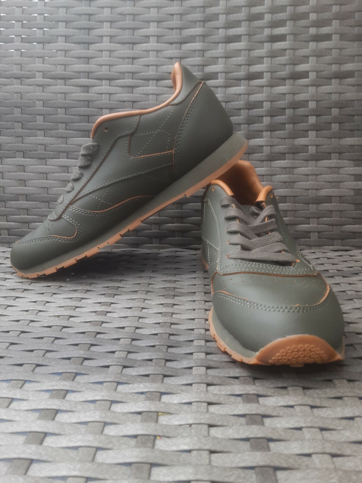 Heritage Leather Loafer Olive