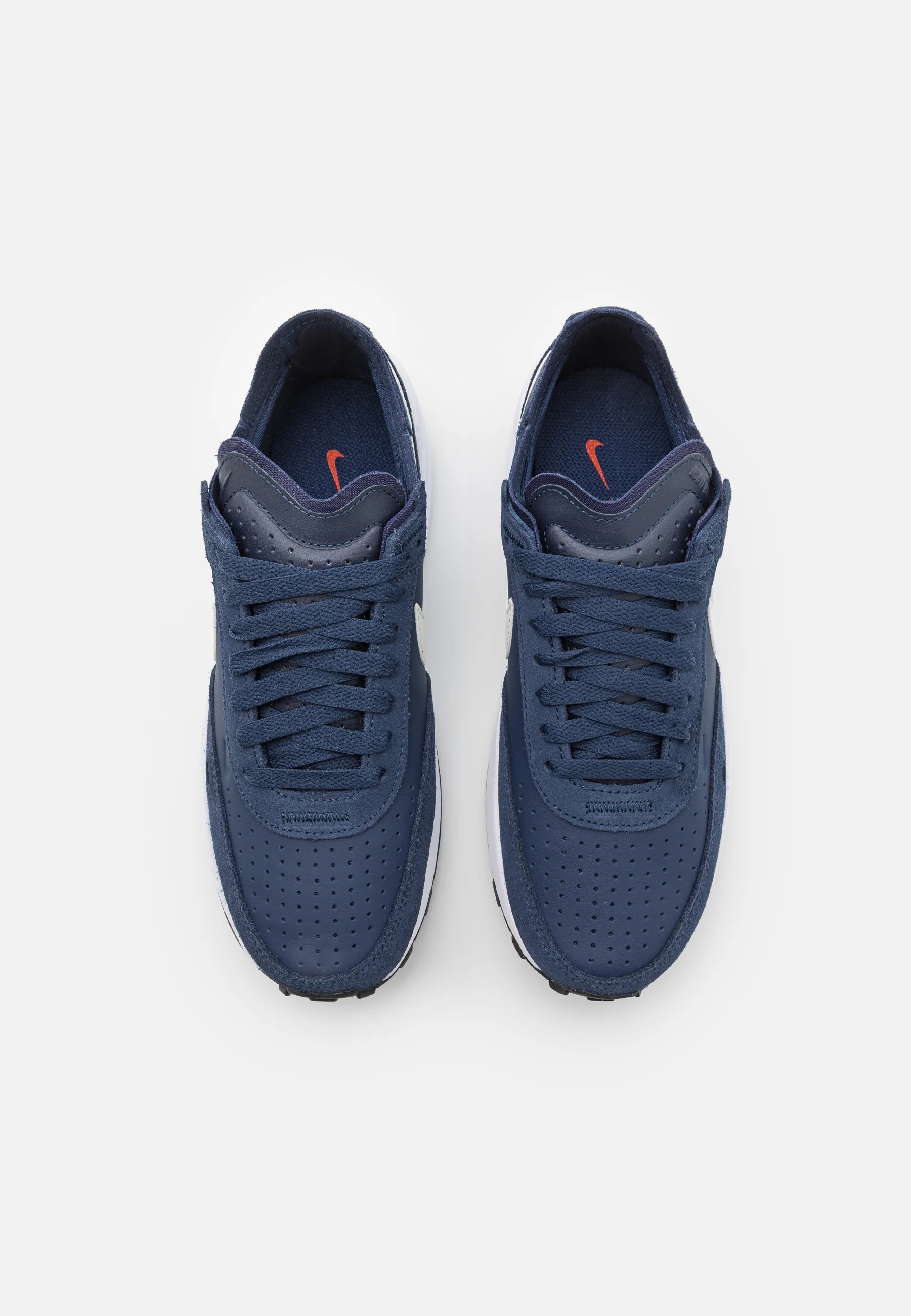 Modern Weekend Sneaker Midnight
