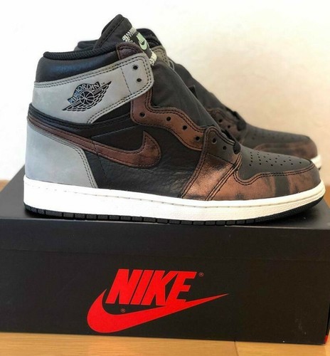 Limited Edition Platform Sneaker Rust