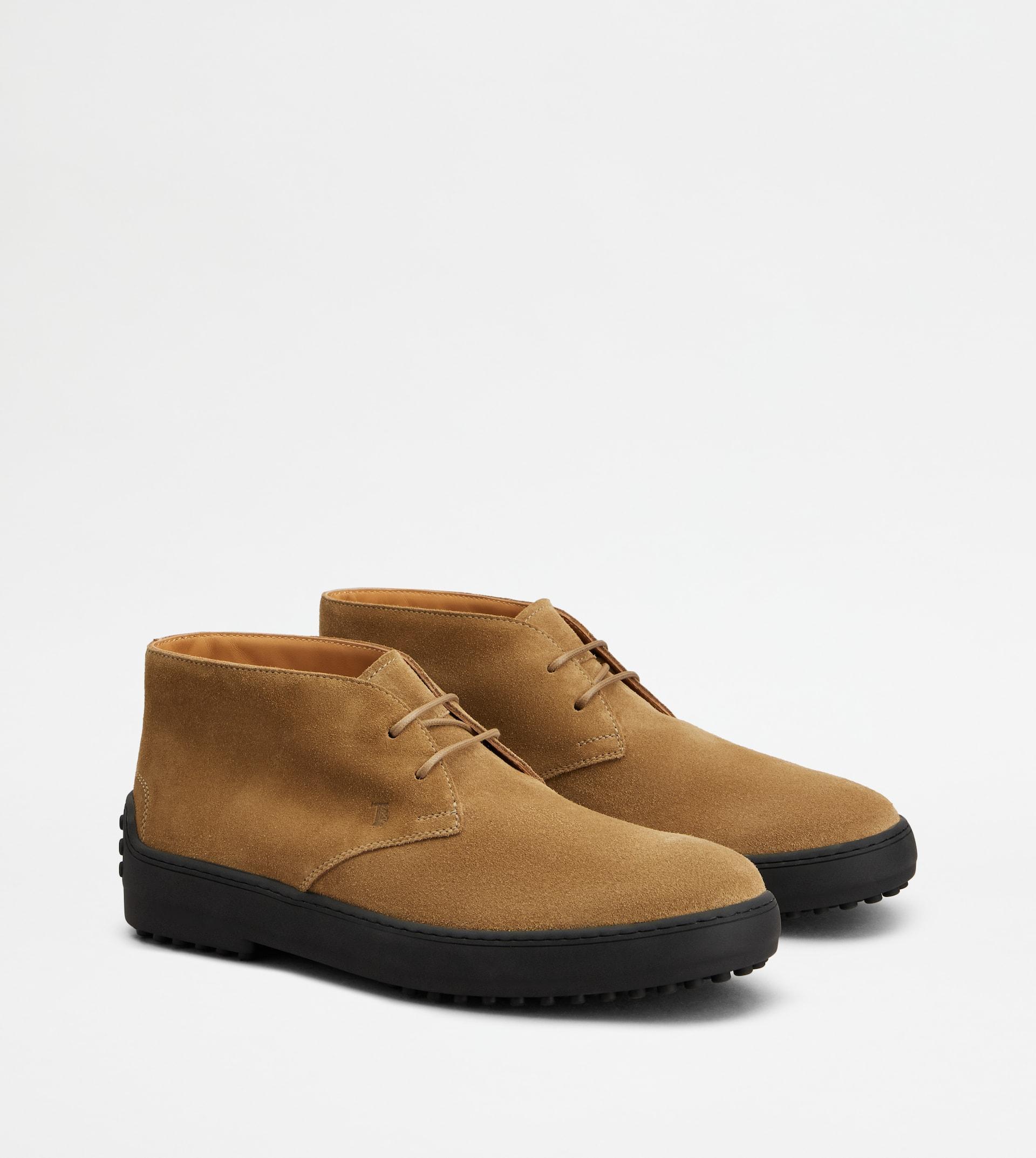 Sleek Desert Boot Cognac