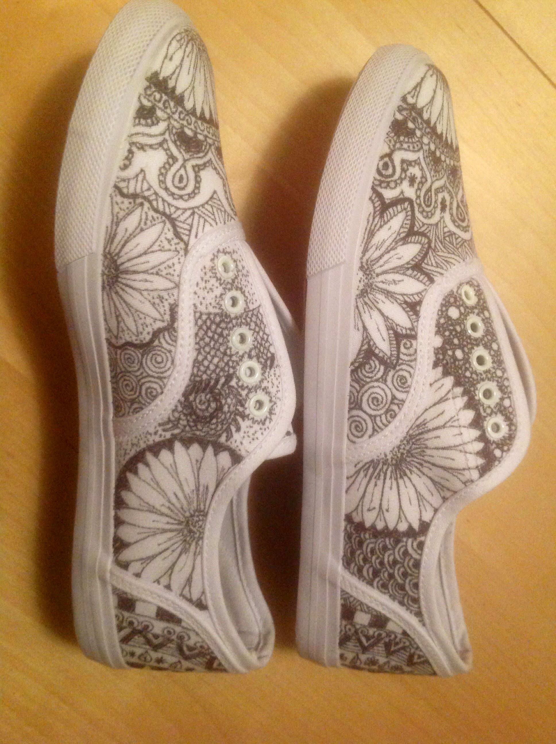 Relaxed Tan Sneakers