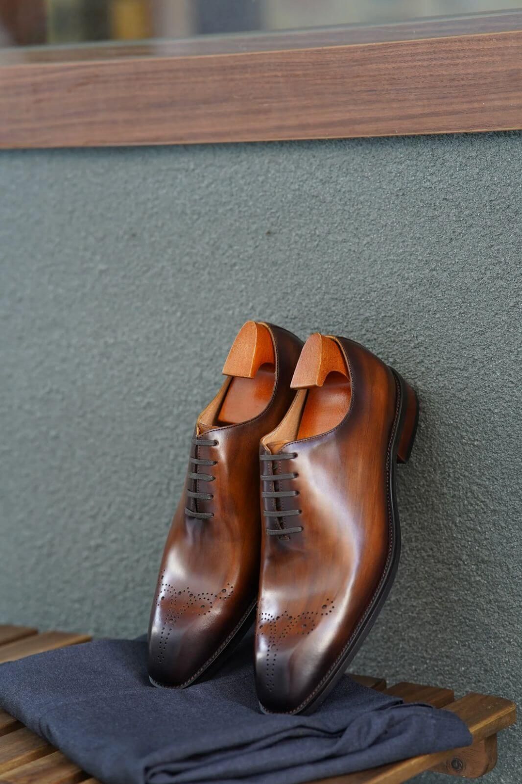 Heritage Wholecut Dress Shoe Graphite