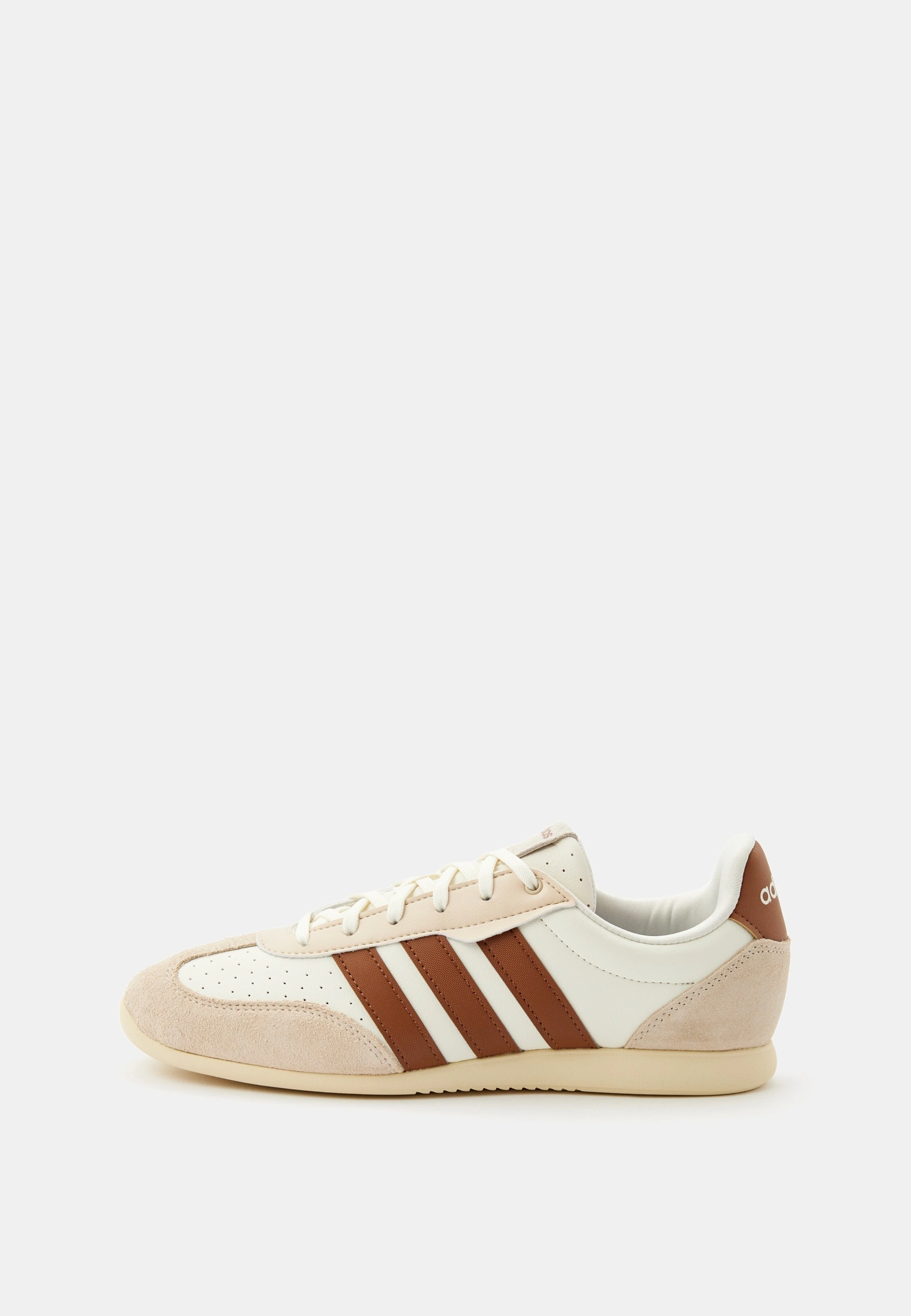 Essential Studio Training Shoe Cream