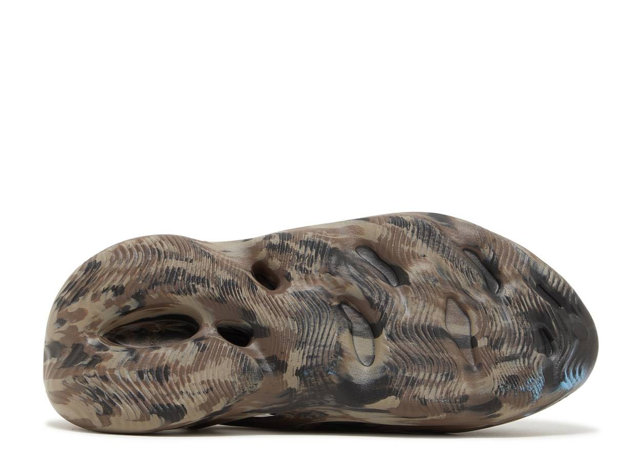 YEEZY FOAM RNR MX CINDER
