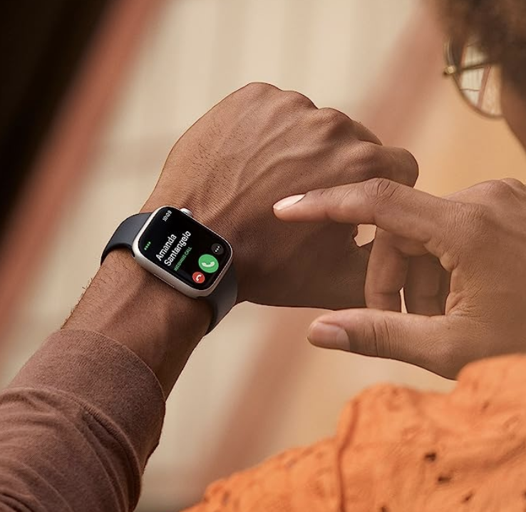 Smart watch w/PRODUCT RED Aluminum Case w/ (PRODUCT) RED Sport Band-S/M. Fitness Tracker, Blood Oxygen & ECG Apps, Always-On Retina Display, Water Resistant