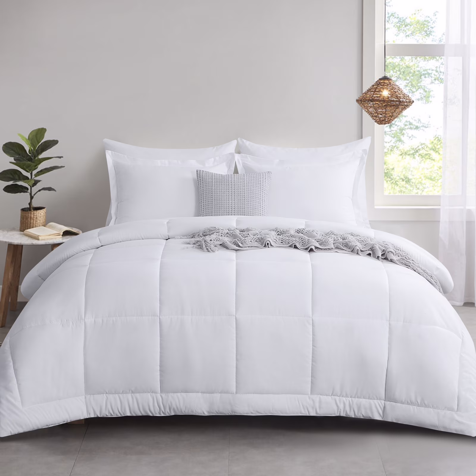Comforter - Queen - White