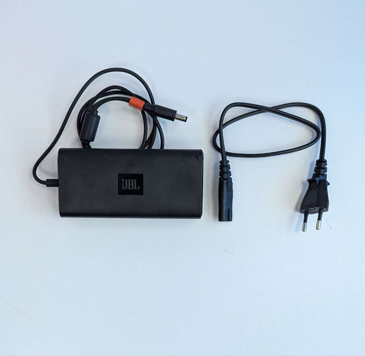 JBL 7.5W Wireless Charger