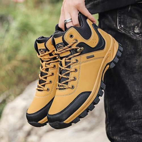 Men's Non-Slip Outdoor Climbing Shoes High Top Multifunctional Outdoor Men's Shoes Rock Climbing Shoes Brown