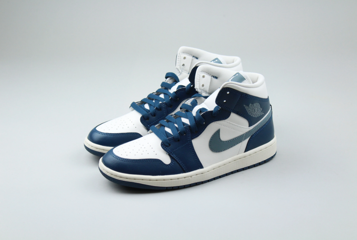 New balance sneakers Air Jordan 1 Mid 'Blue Ozone' (W)